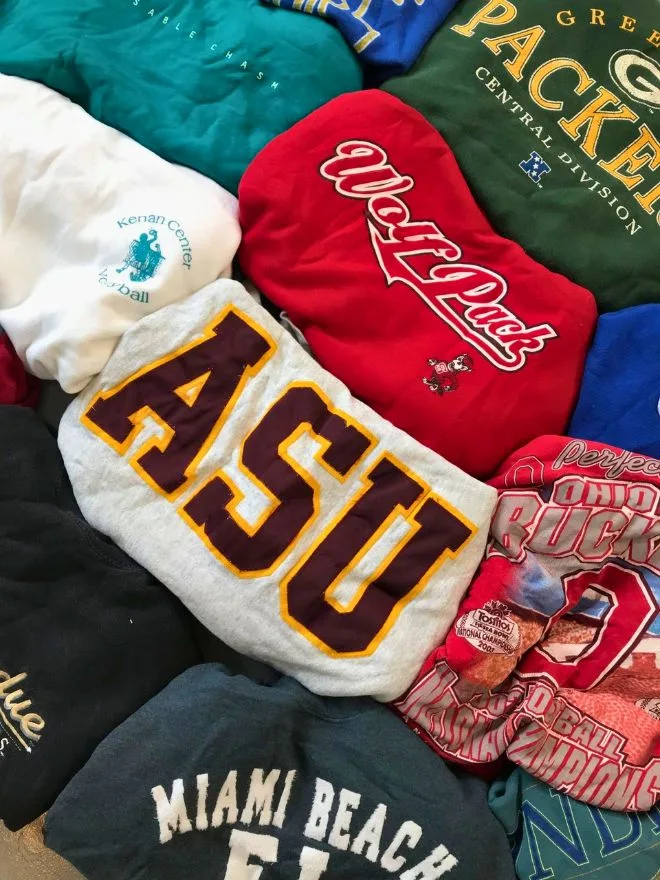 Bundle of 20 Vintage 90s Sweatshirts – Crazy Mix